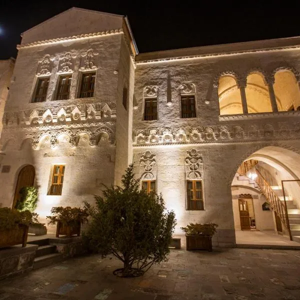 Sinasos Evleri, hotel v mestu Karlık