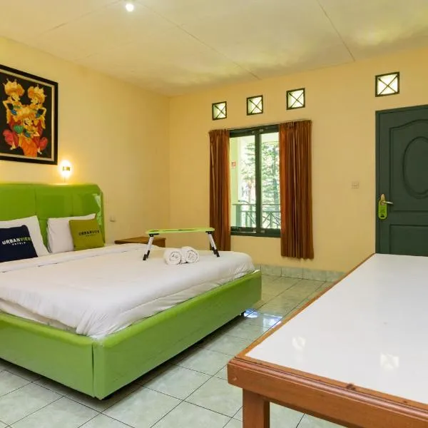 Urbanview Hotel Griya Astoeti 2 Cisarua Puncak, hotel v destinaci Kopo 2