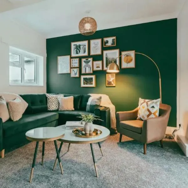 Evergreen Lodge-Wyndale-4BR WParking BHam NEC, hotel in Birmingham