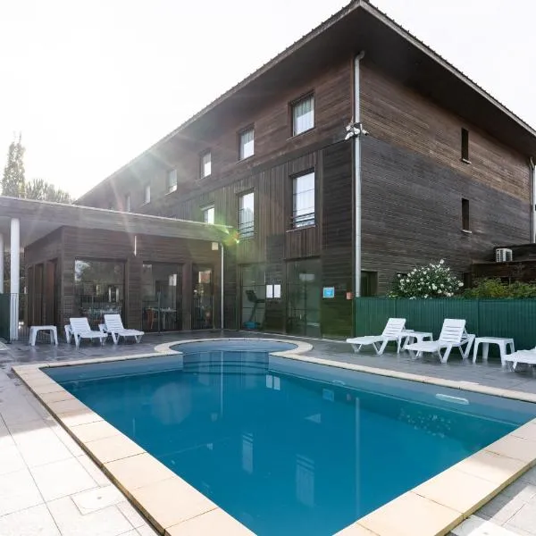 All Suites Le Teich – Bassin d’Arcachon – hotel w mieście Le Teich