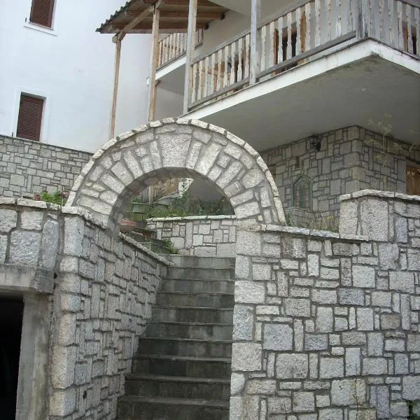 Viesnīca Μεζονέτα στην λίμνη Πλαστήρα pilsētā Mágeiros