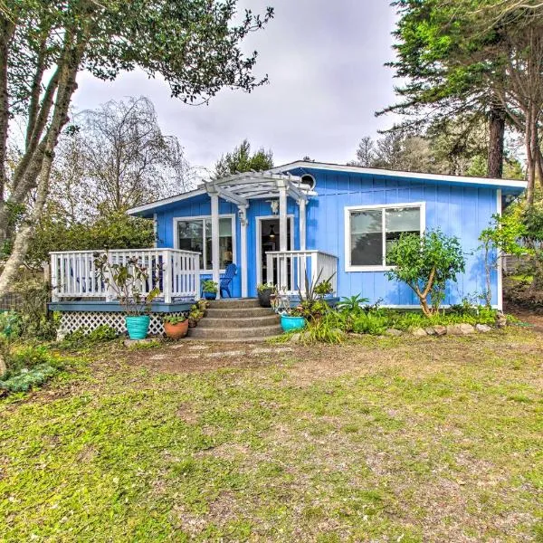 Villa Verona Beach Retreat with Outdoor Space, hotel di Fort Bragg