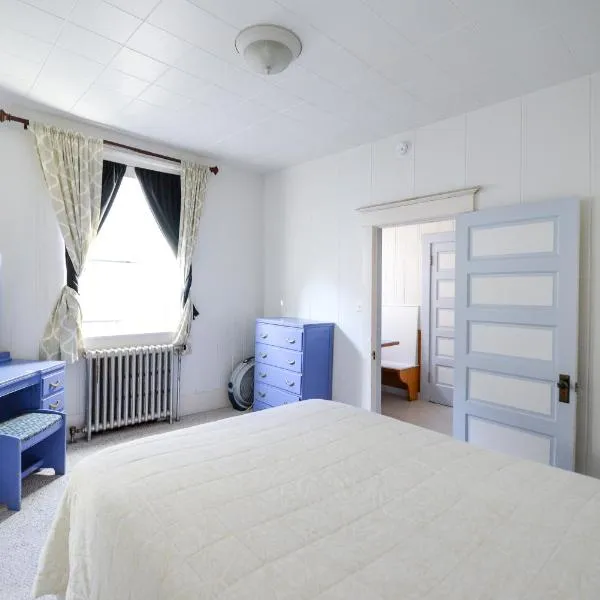 Brown & Hawkins Historical Apartments, hotel v destinaci Seward