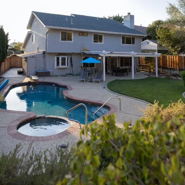 @ Marbella Lane - 4BR Cozy home in SJ Pool, hotel em San José