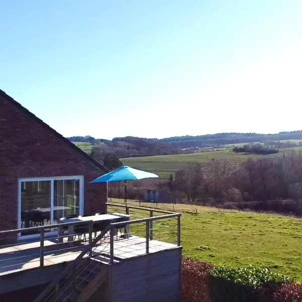 Huis met zonneterras, tuin en panoramisch uitzicht, hotel v destinaci Wellin