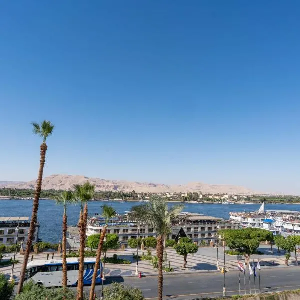 Aracan Eatabe Luxor Hotel, hotel Luxorban