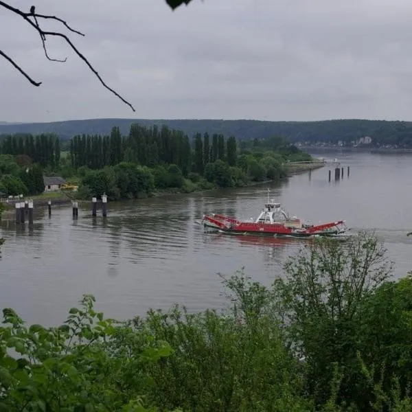 1)Maison chaleureuse à 2 pas de la Seine、Duclairのホテル