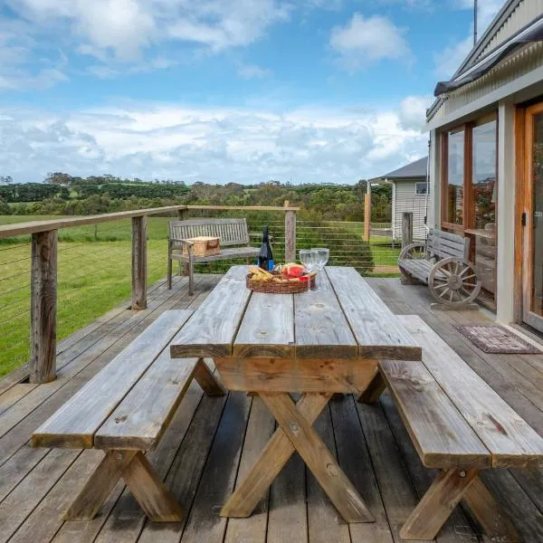 Blue Wren Cottage Farm Stay, hotel in Yanakie