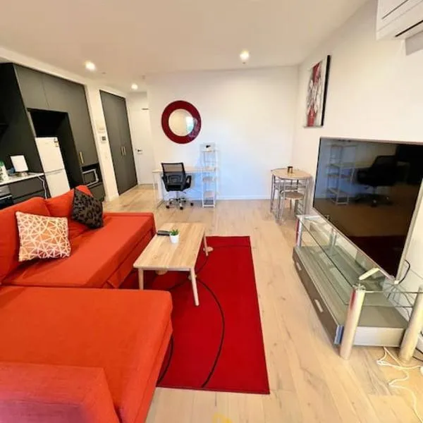 Enchanting in Red - 1bd 1bth 1csp, hotel di Canberra