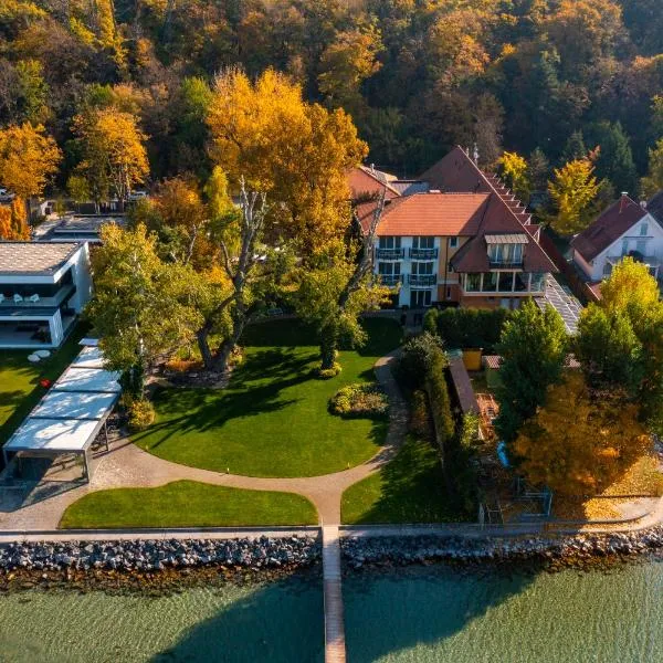 Tópart Hotel, hotelli kohteessa Balatonakarattya