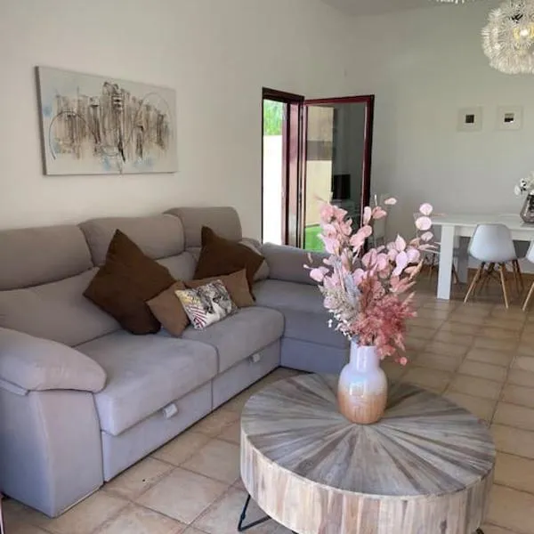 Corralejo, Relaxing villa , private pool , Wi-Fi, khách sạn ở Corralejo
