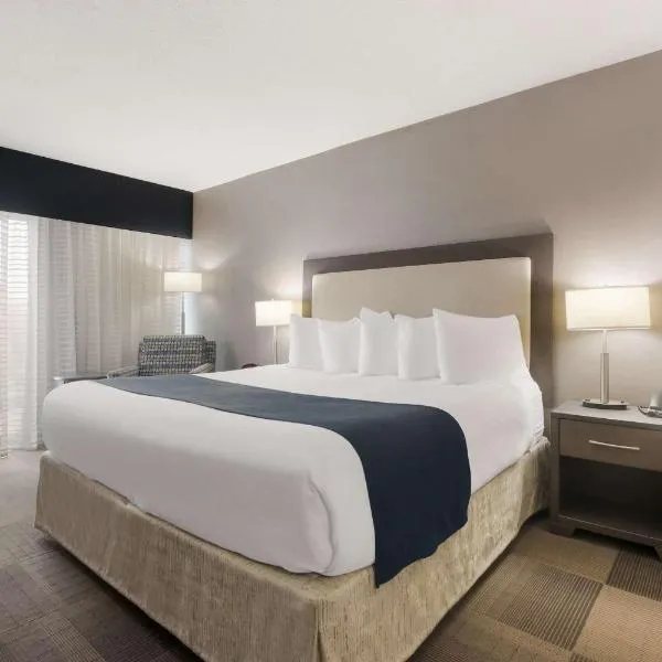Best Western St Catharines Hotel & Conference Centre, хотел в Сент Катаринс