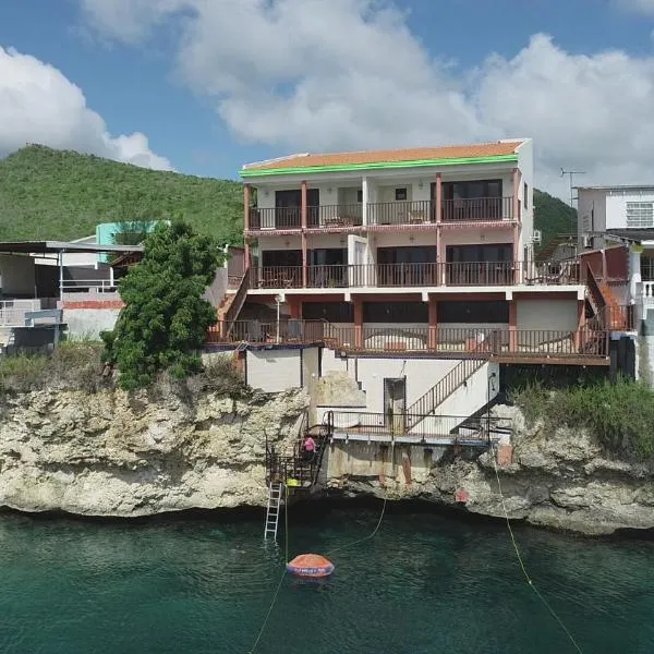 Lagun Ocean View Villa with Own Private Beach, hotel v destinaci Willemstad