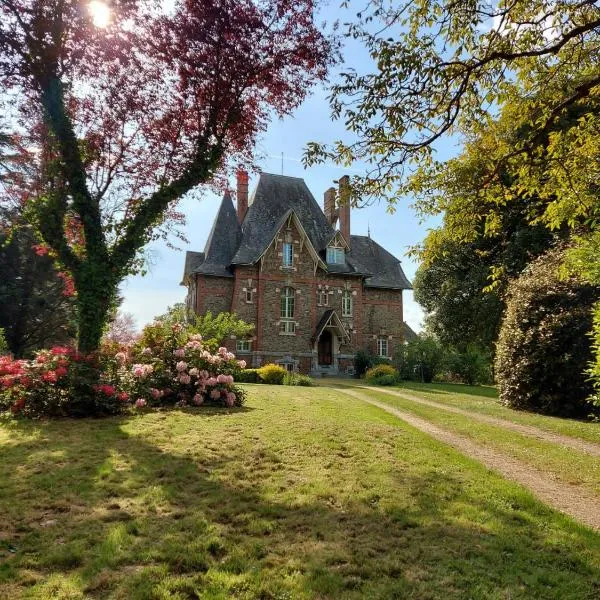 Le Manoir des Rochers, hotel v destinaci Bouère