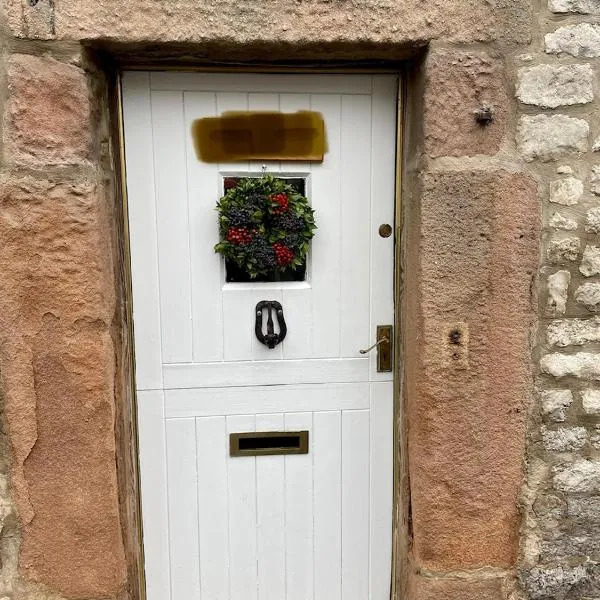 Beautiful listed 3 bedroom cottage with wood burner, Hotel in Youlgreave