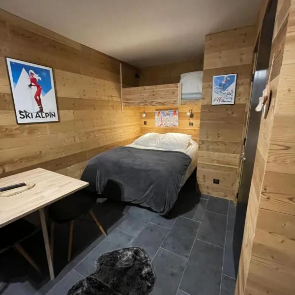 Home Vars. Le studio, hotel in Vars