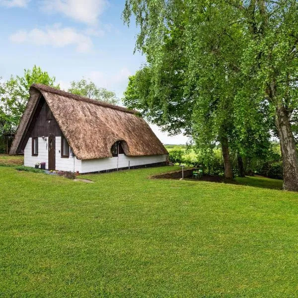 Beautiful Home In Løgstrup With Wifi, hotel v destinaci Løgstrup