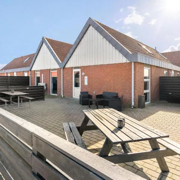 Amazing Home In Hvide Sande With Sauna – hotel w mieście Bjerregård