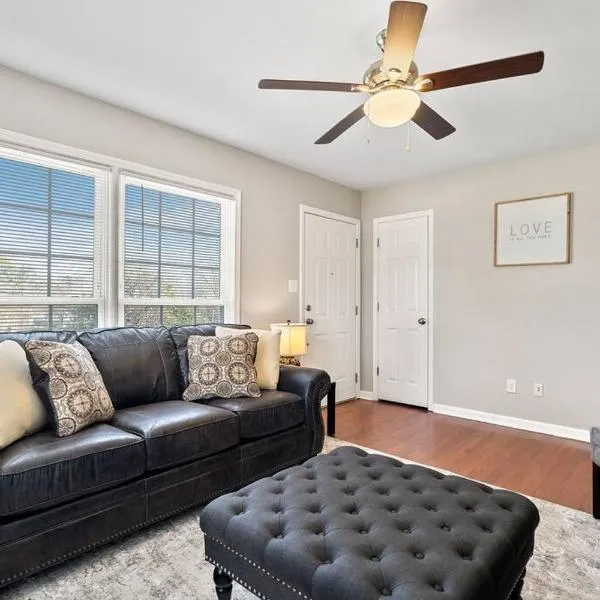 Cozy 3bedroom Bungalow In Davidson Sleeps 8, hotel v destinaci Davidson