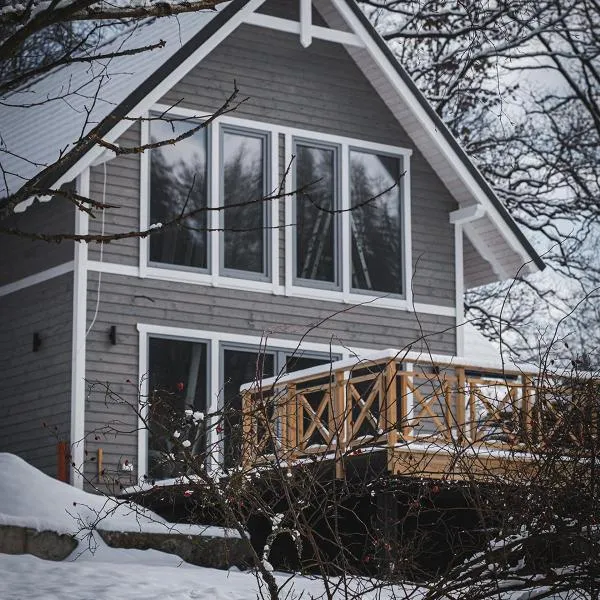 Domki w Rudawach Las i Łąka Gorąca Balia Baseny, hotel em Trzcińsko