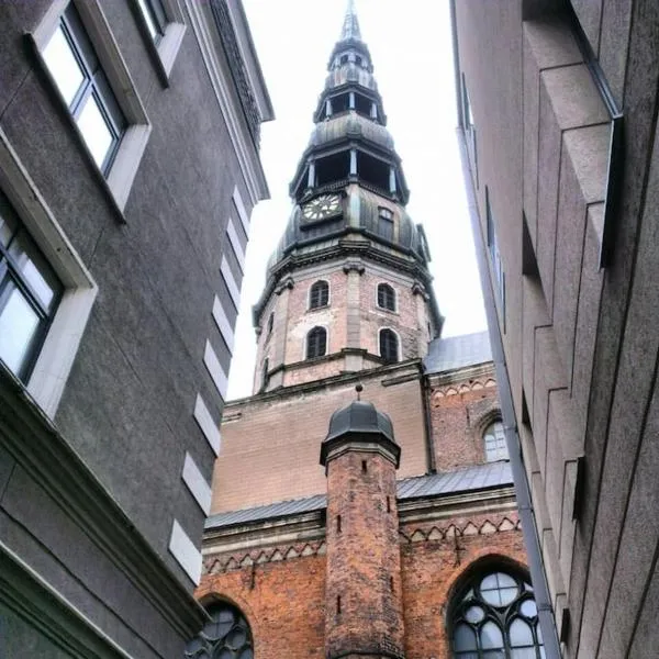 Apartment in old Riga with elements and character of the old town, hotel v Rize