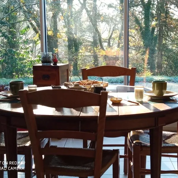 Les Trois Geais, hotel din Les Épesses