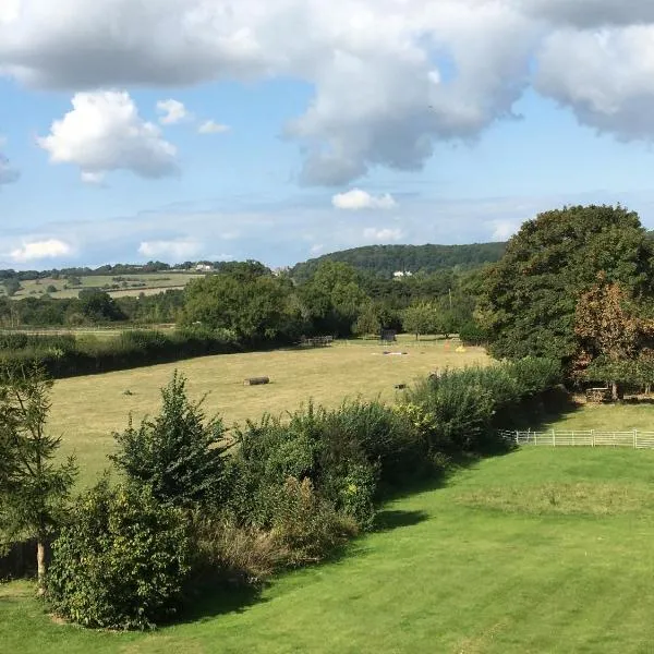 The Loft at Pen Orchard, hotel in Winscombe