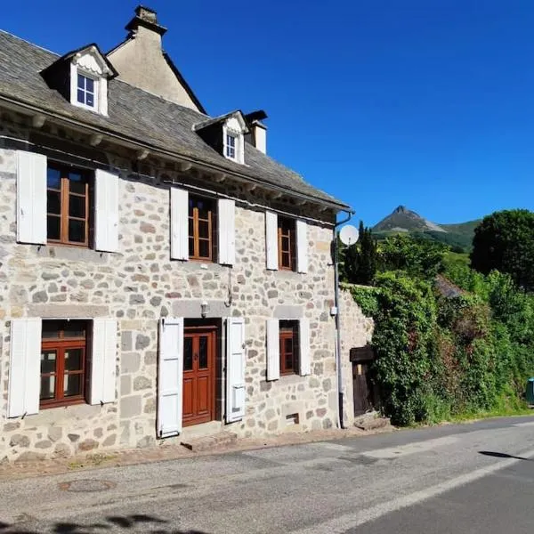 Maison familiale et authentique, hotel in Saint-Jacques-des-Blats