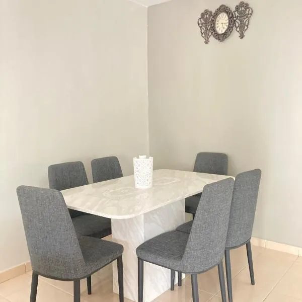 D’Anom Homestay, hotel in Kluang