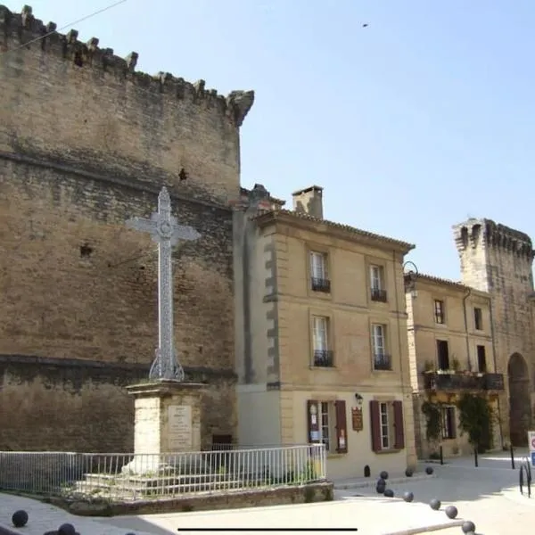 Chez Lydia - Osez la vie de chateau ! Pont du Gard, Uzès, hotel a Remoulins