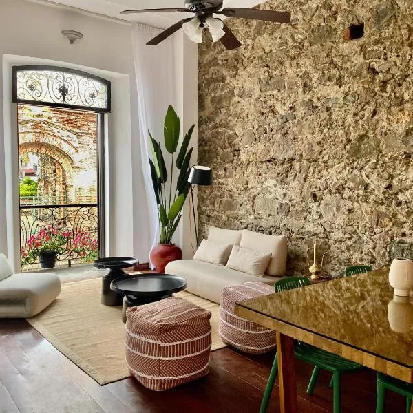 AmazINN Places Casco Viejo relaxing Views and Sound of the Sea, hotel na Cidade do Panamá