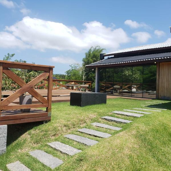 Casa de praia com piscina aquecida área gourmet e jogos