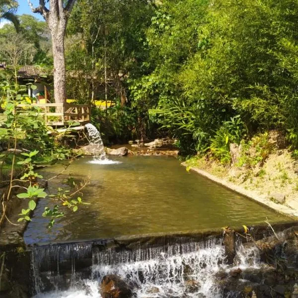 Recanto dos Pássaros - Sana Chalés, hotel sa Sana