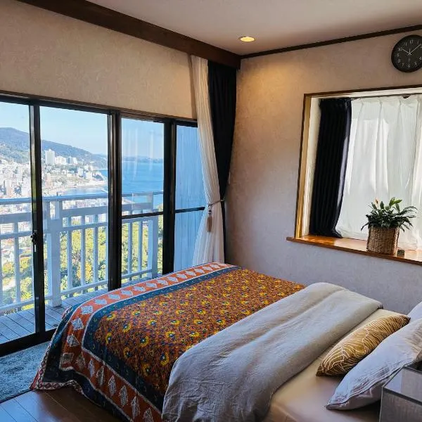 熱海天海ヴィラ/ Atami Tenkai Villa, hotel in Atami