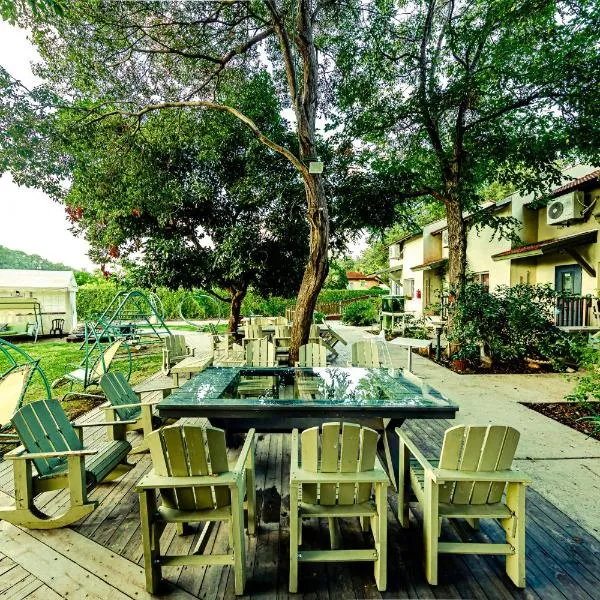 Nuriel Fruit & Guest House, hotel v destinaci Še'ar Jašuv
