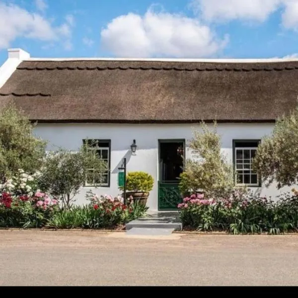 Old Village Lodge, hotel v destinácii McGregor