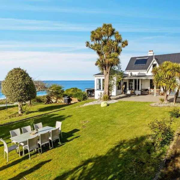 The Professor's Beach House - Brighton Home, hótel í Taieri Mouth