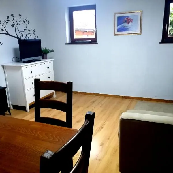 apartmaji Renc: Renče şehrinde bir otel