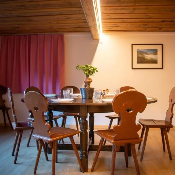 Uncle Eric's Chalet、Mattenのホテル