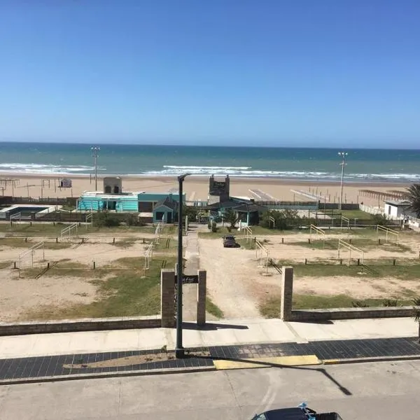 Departamento frente al Mar Necochea, hotel in Necochea