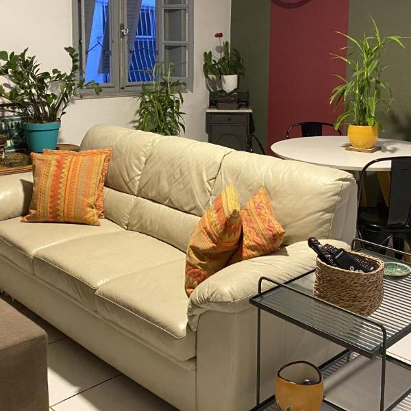 Apartamento charmoso no melhor do Leblon.