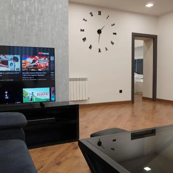 Lovely, newly remodeled apartment in Yerevan!, hotel v Jerevanu