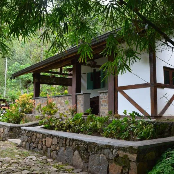 The Cottage at Galapitiyaya Estate for 6, hotel di Haputale