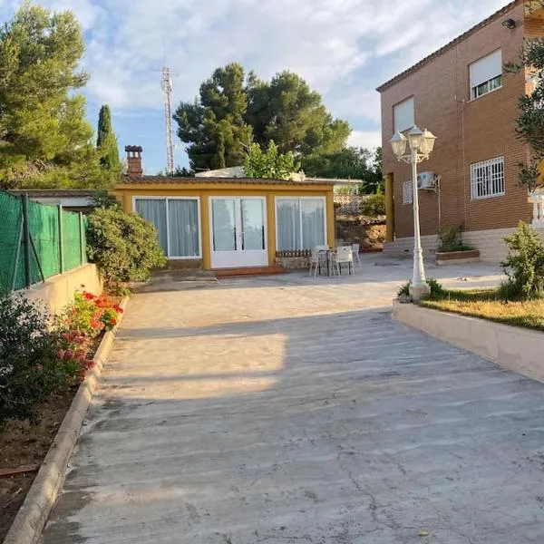 Encantador alojamiento con acceso a piscina compartida, hotel v destinaci Monserrat