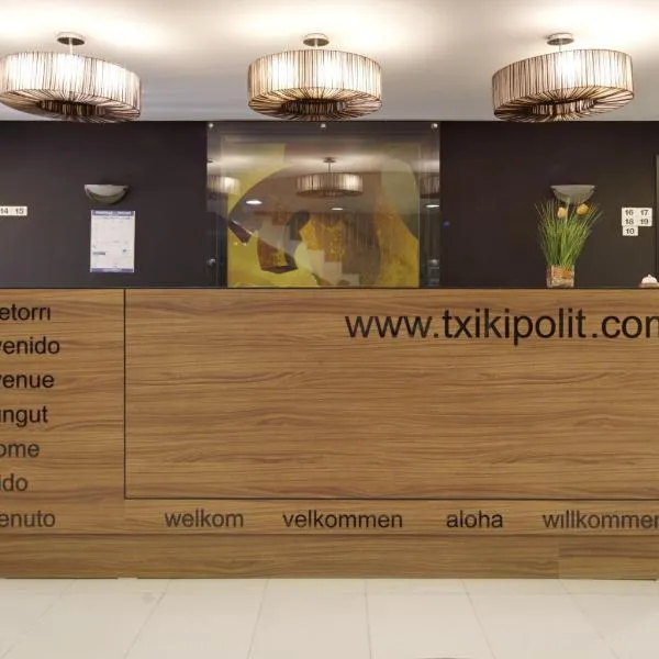 Pensión Txiki Polit, hotel v destinaci Zarautz