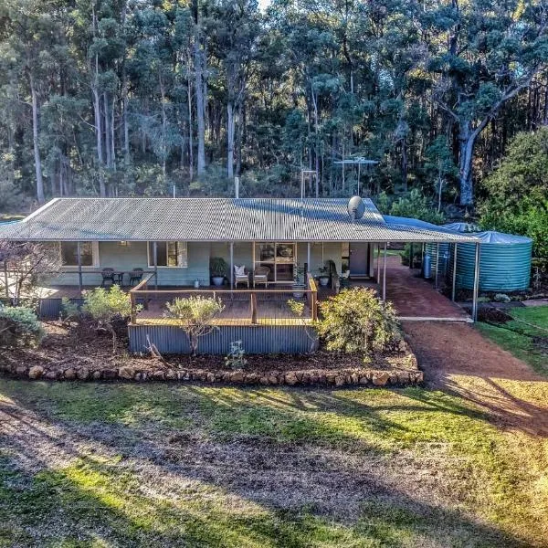 Forest Trails House, Dwellingup, hotel en Dwellingup