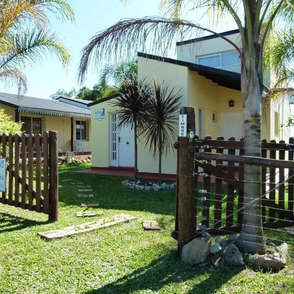 Los Palmares Del Urugua-i Bungalows, hotel in Colón