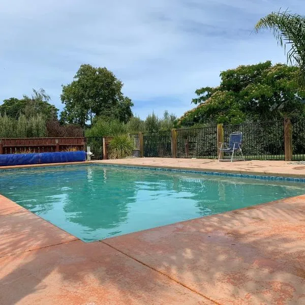 Country Retreats On Ranzau 4, hotel v destinaci Hope