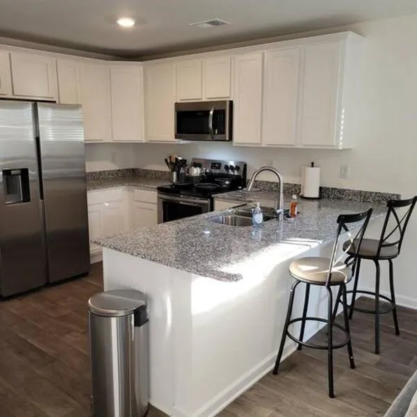 SC 3745 New Townhouse Ft Jackson & USC, hotel in Columbia