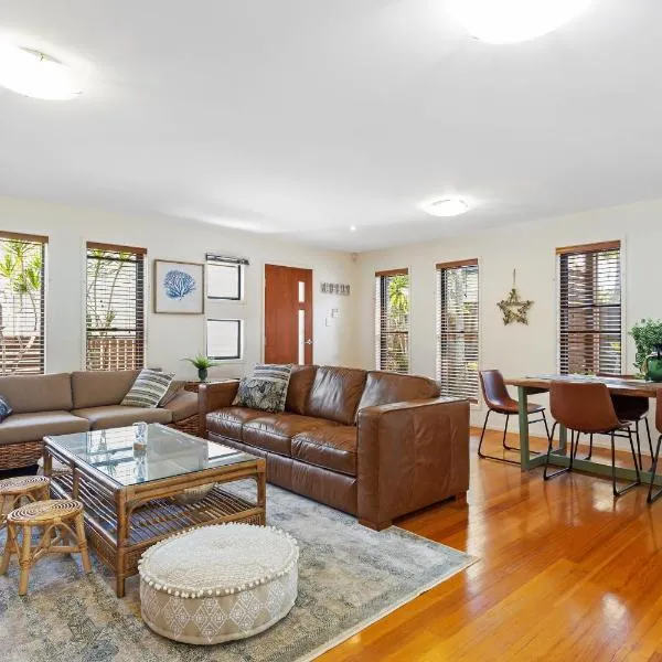 Little Whale House – hotel w mieście Mudjimba